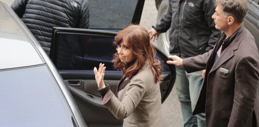 Cristina Kirchner dio positivo por Covid. Se suspende la reunión del Grupo Puebla y las marchas que estaban previstas.