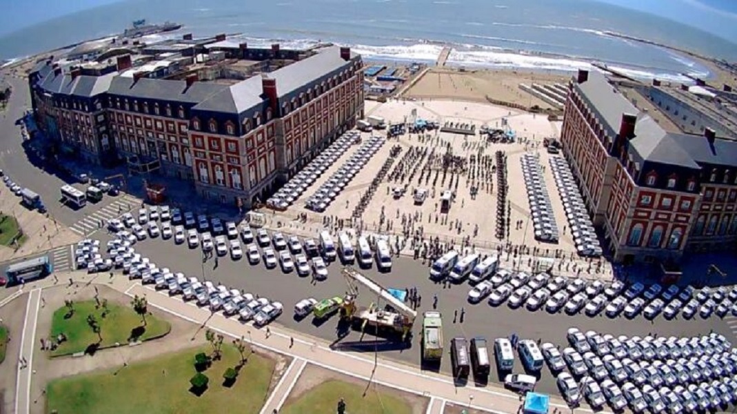 Con unos mil policías de refuerzo para Mar del Plata, el Operativo Sol será presentado este lunes.