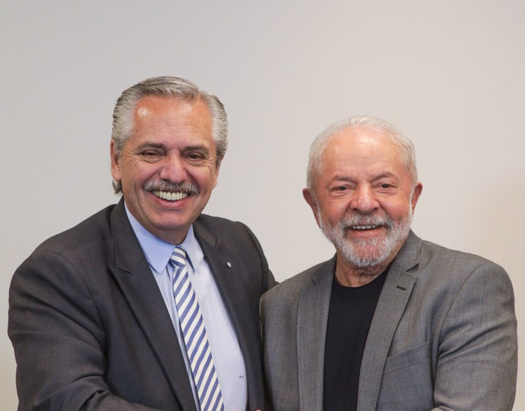 El electo mandatario de Brasil, Lula da Silva, se reunirá en enero con Alberto Fernández y asistirá a la cumbre de la Celac
