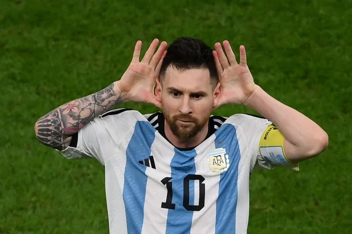 Messi, el 10 de la Selección Argentina, autor dos goles ante Países Bajos y de la asistencia que abrió el marcador, terminó furioso. Las críticas a la FIFA, a Van Gaal y la referencia a Diego Maradona.