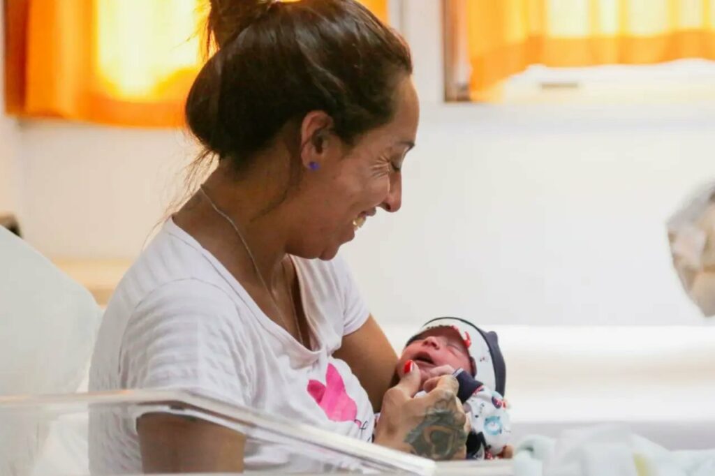 Tomás es el primer bebé del año nacido en la provincia de Buenos Aires que percibirá prestaciones de ANSES.