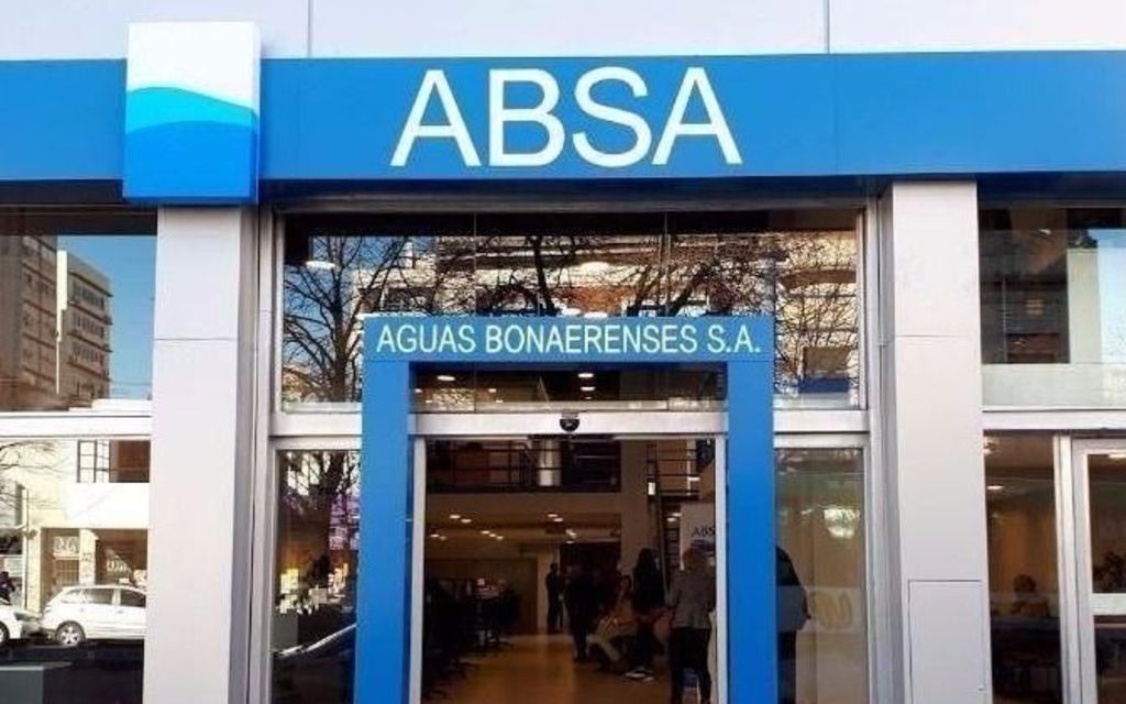 La empresa ABSA, a cargo de la gestión de Axel Kicillof, no deja de recibir críticas. 