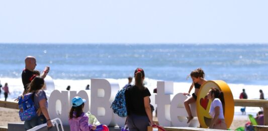Con Mar del Plata en primer lugar, las localidades de la costa atlántica bonaerense tuvieron récord de visitantes durante la primera quincena de enero..