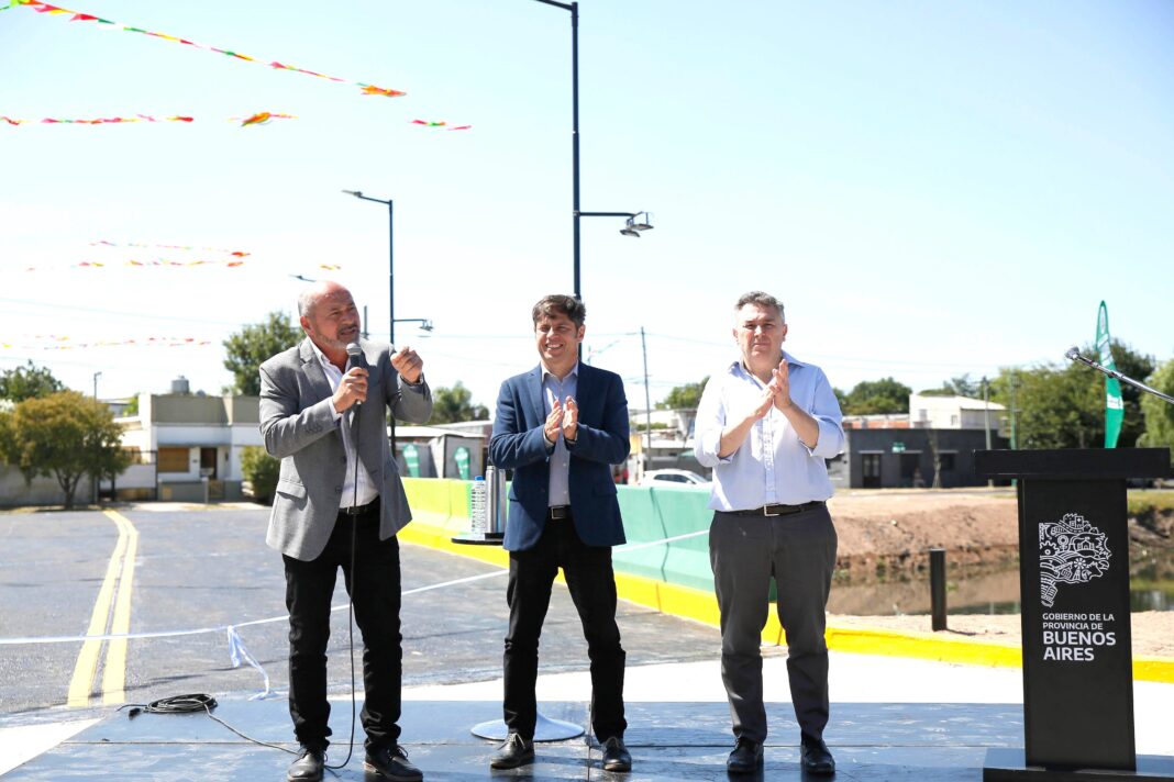 El gobernador Axel Kicillof encabezó la inauguración del puente La Unión, que conecta el municipio de Ensenada con el de Berisso.