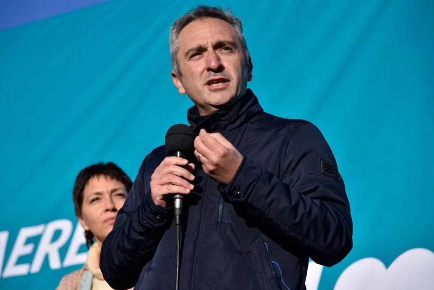 Andrés Larroque criticó a Alberto Fernández por no ponerse “a la cabeza” de la pelea contra la proscripción de Cristina Kirchner.