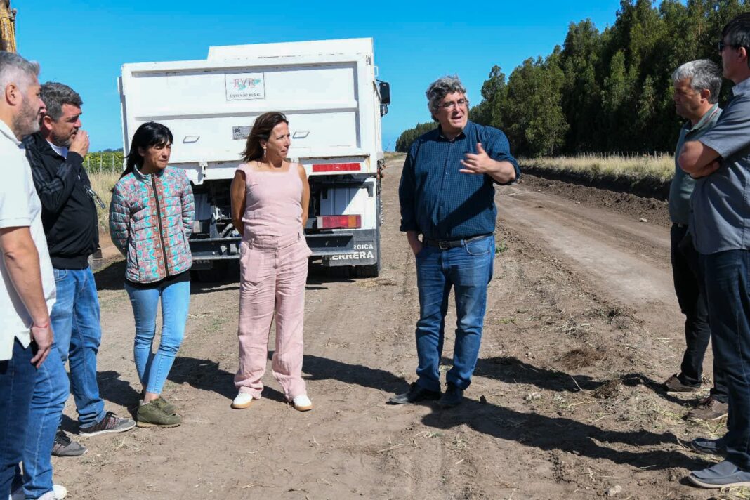 El ministro Javier Rodríguez anunció un nuevo financiamiento de más de $ 23 millones para culminar las obras en caminos rurales de Necochea.