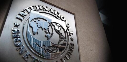 La comitiva económica buscará que el FMI acepte adelantar desembolsos por USD 10.800 millones.