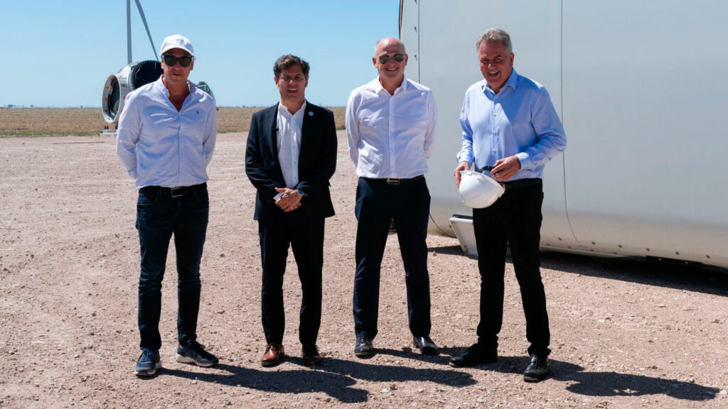 Axel Kicillof y Héctor Hay anunciaron la obra de un nuevo parque eólico en Bahía Blanca. 