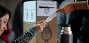 La Cámara Nacional Electoral estableció las fechas de las elecciones 2023 y los plazos para la presentación de las listas y las alianzas electorales.