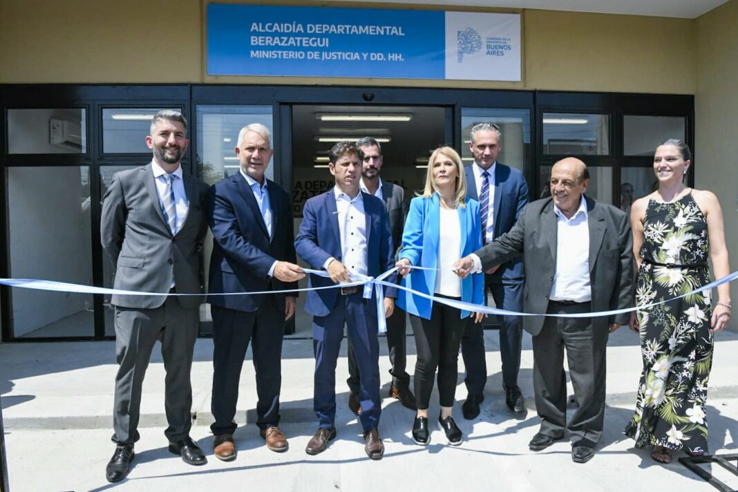 El gobernador Axel Kicillof destacó la inauguración de la alcaidía de Berazategui como parte del Plan de Infraestructura Penitenciaria.