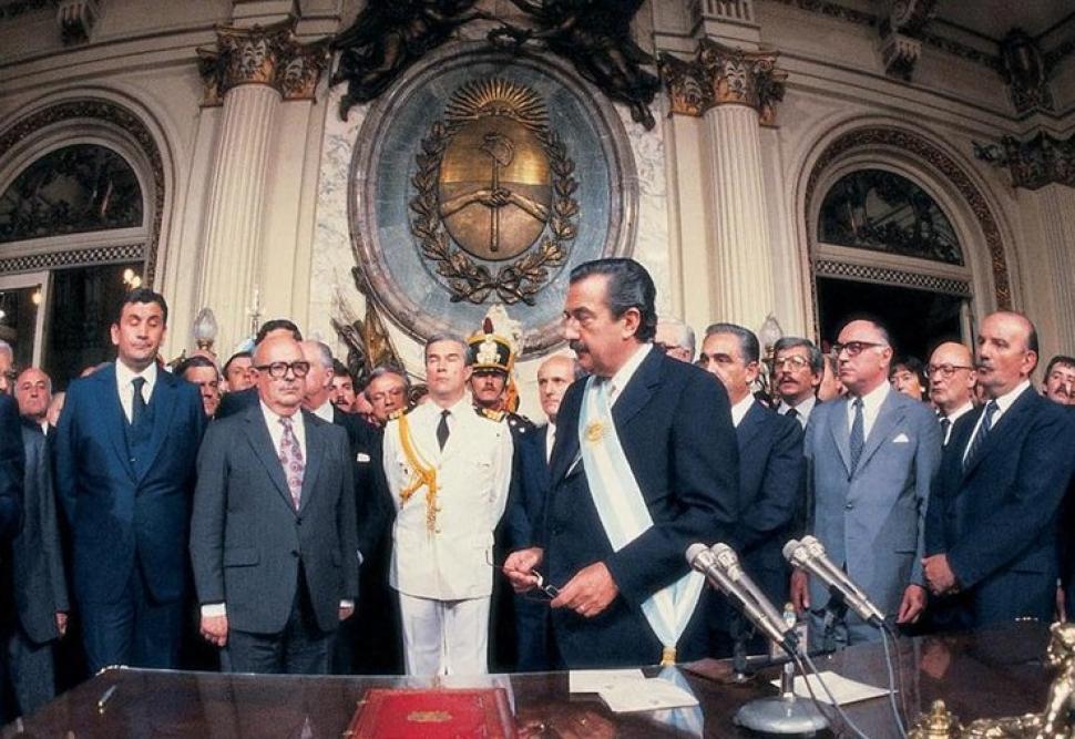 Los legisladores bonarenses de la UCR homenajearon a Raúl Alfonsín al cumplirse 14 años de su fallecimiento.