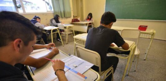 Provincia aprobó cambios claves en la educación secundaria bonaerense.