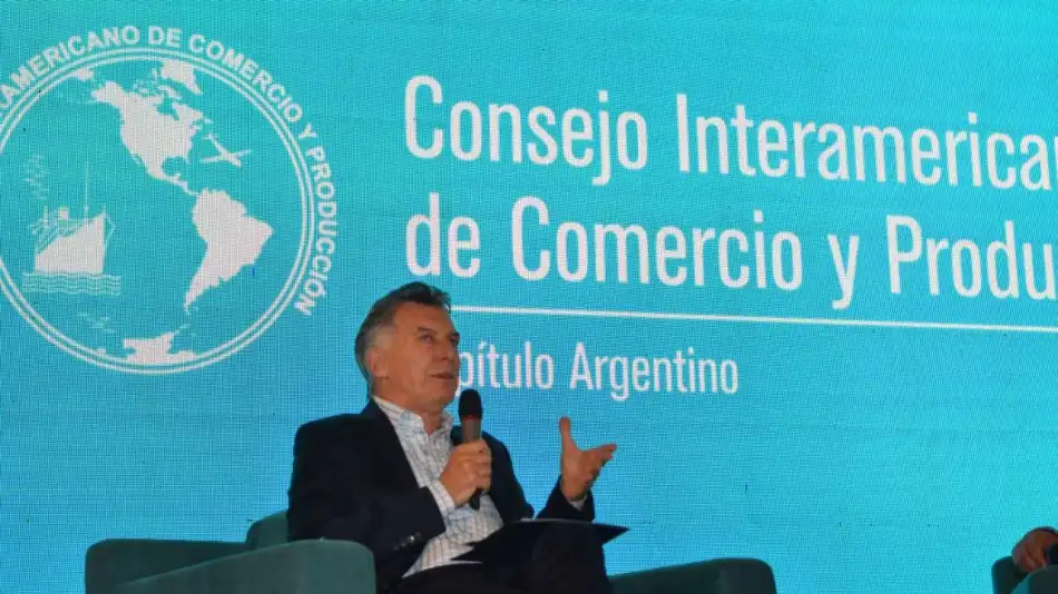Este miércoles, el expresidente Mauricio Macri expuso ante un selecto grupo de empresarios en La Rural y recomendó “semi-dinamitar todo”.
