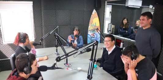 La Costa: Cardozo inauguró el taller de Radio municipal con escuelas especiales