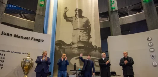 Axel Kicillof anunció la puesta en valor del autódromo Juan Manuel Fangio de Balcarce