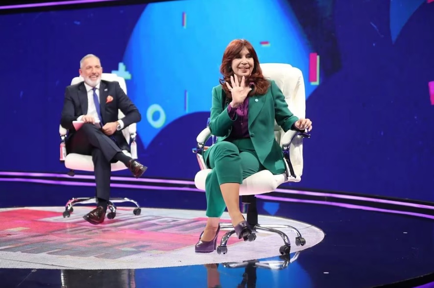 Cristina Kirchner volvió a pisar un estudio de TV después de seis años.