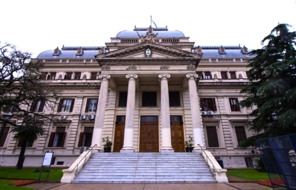 La Legislatura bonaerense renueva 46 bancas en la Cámara de Diputados y 23 en la de Senadores.