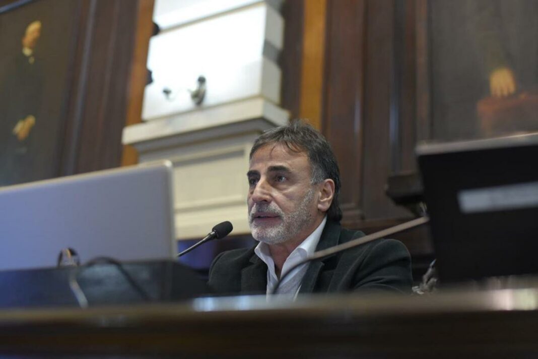 El diputado Rubén Eslaiman sostuvo que Zamora “quiere llevar la boleta de Massa para la intendencia de Tigre, pero lo criticó hasta hace dos semanas”.