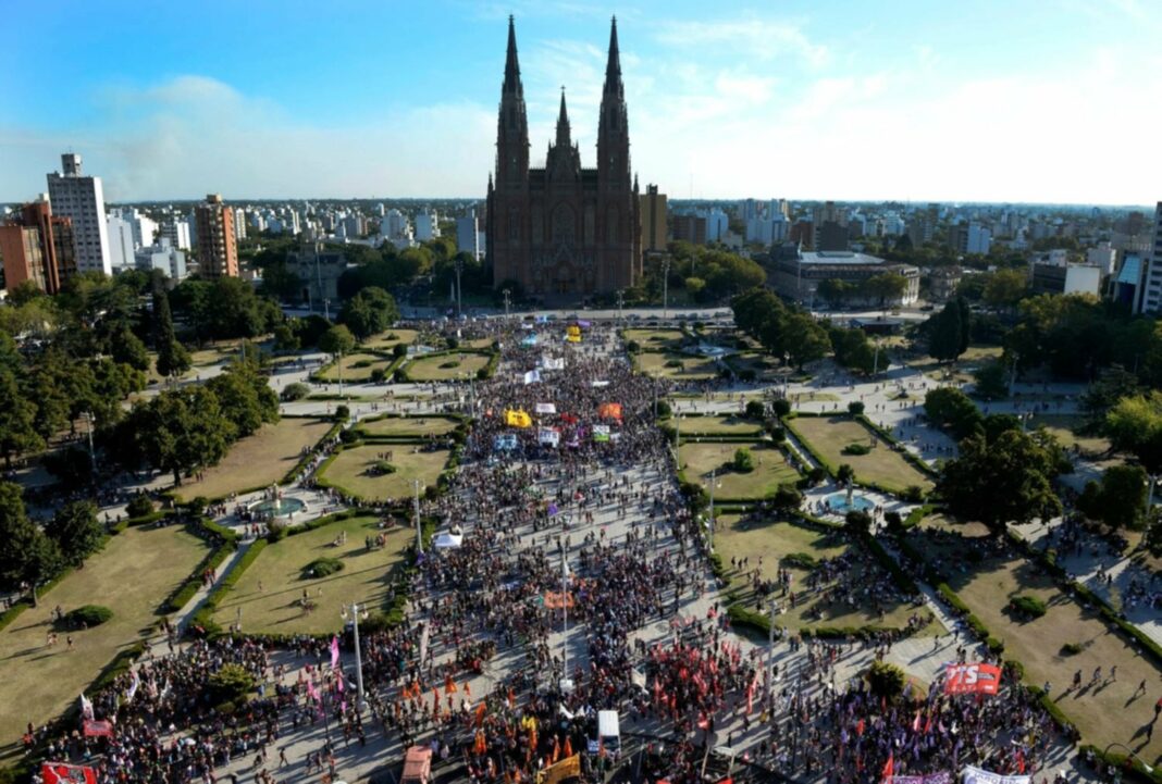 En La Plata comenzará este viernes la movilización por el Ni una menos, mientras que la convocatoria nacional será el sabado a partir de las 14 horas.