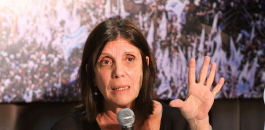 La presidenta del bloque de senadores bonaerenses del Frente de Todos lamentó que el peronismo vaya a las PASO.