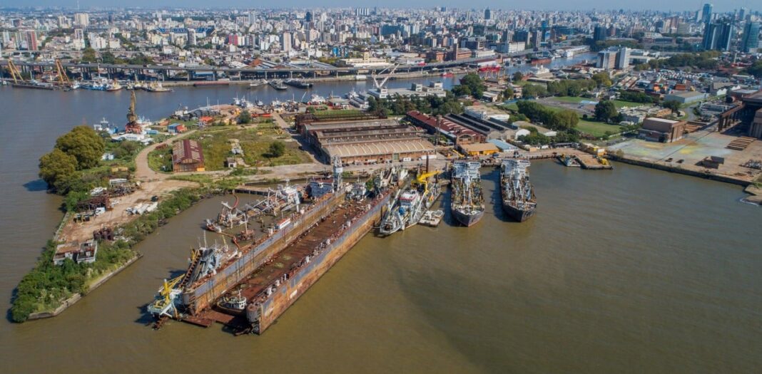 Kicillof firmará este miércoles la cesión del Dique Flotante 5D para que el Astillero Río Santiago le realice mejoras.