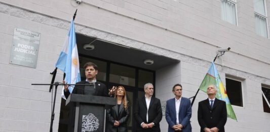 Durante un acto en Avellaneda, Kicillof le pidió a la oposición "que se sienten, que negocien pero que voten los pliegos judiciales".