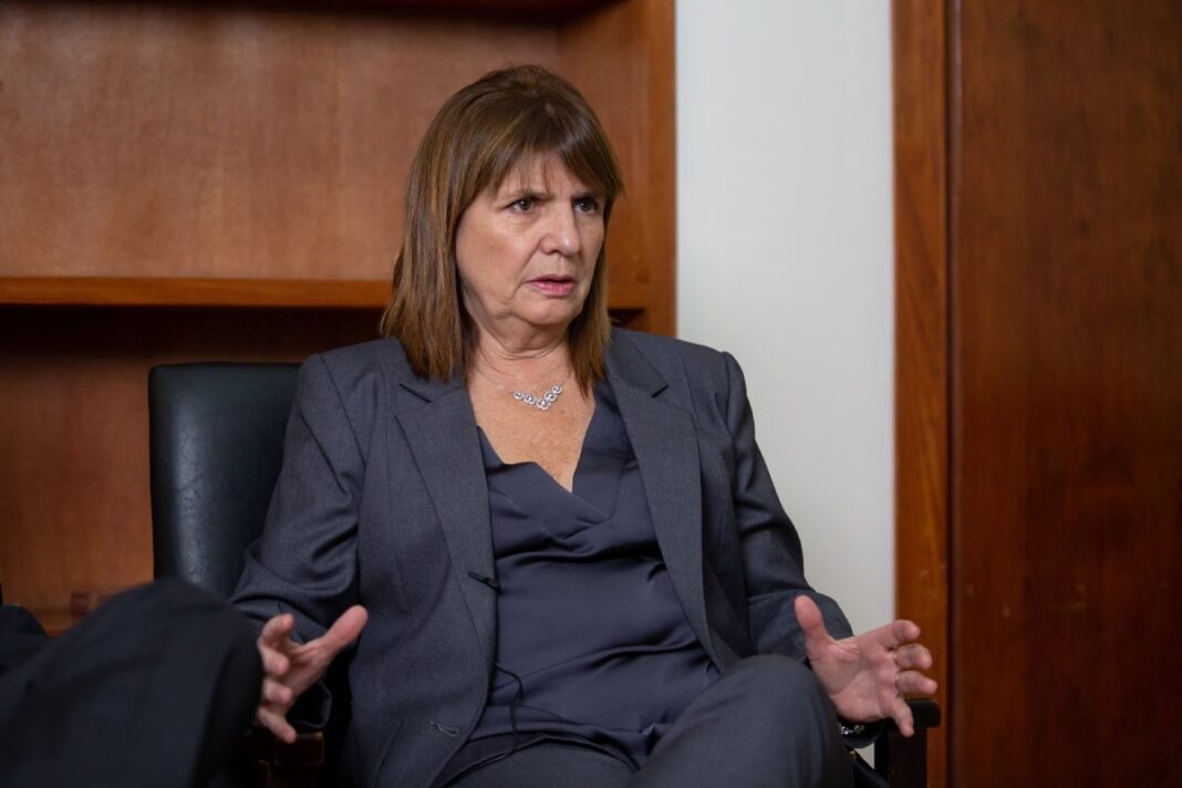 La candidata a presidenta de Juntos por el Cambio, Patricia Bullrich, adelantó que disolverá la Agencia Federal de Inteligencia (AFI) en caso de ganar las elecciones.