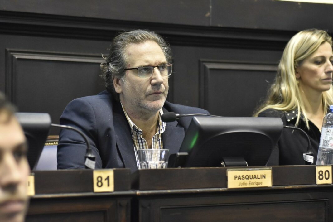 Julio Pasqualin, emitió un comunicado en el que llamó a todo el arco político a conmemorar la memoria Alfonsín con 