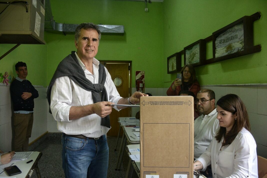 En Rivadavia resultados resultó electo intendente el actual senador bonaerense Juanci Martinez en el 52% de los votos.