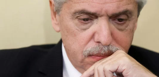 Alberto Fernández se desligó de las maniobras millonarias en ANSES y apuntó contra su secretaria.