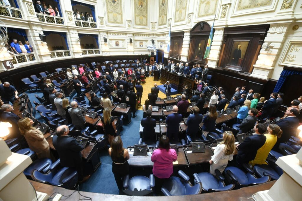 La Legislatura bonaerense, lista para iniciar la ceremonia de entrega de diplomas para sus nuevos miembros