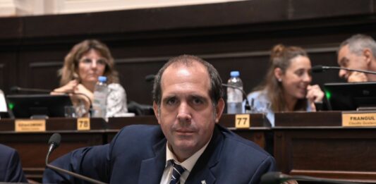 El diputado de la Coalición Cívica, Luciano Bugallo, cargó contra el Gobierno de Axel Kicillof por el aumento en el impuesto inmobiliario rural.