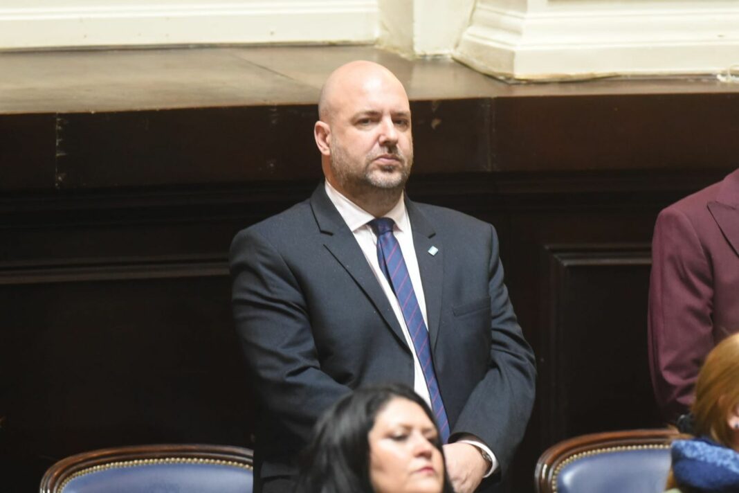 El legislador liberal Alejandro Carrancio dio un discurso esta tarde sobre la guerra de Malvinas en la sesión ordinaria de la Cámara de Diputados bonaerense.