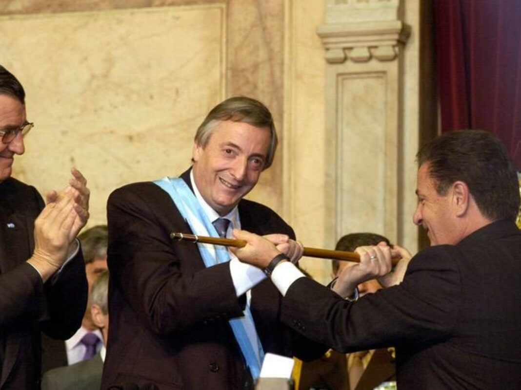 Legisladores bonaerenses de UxP recordaron a Néstor Kirchner al cumplirse 21 años de las elecciones que lo encaminarían a la presidencia.