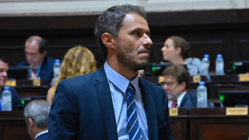 El diputado del PRO, Martín Endere, pidió que el Gobierno bonaerense incluya a Olavarría en la primera etapa del programa Licencia Joven.