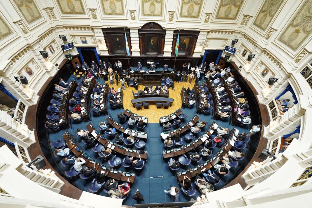 Diputados Bonaerenses realizó su informe mensual sobre la actividad en la Cámara baja. Quién presentó más proyectos en abril.