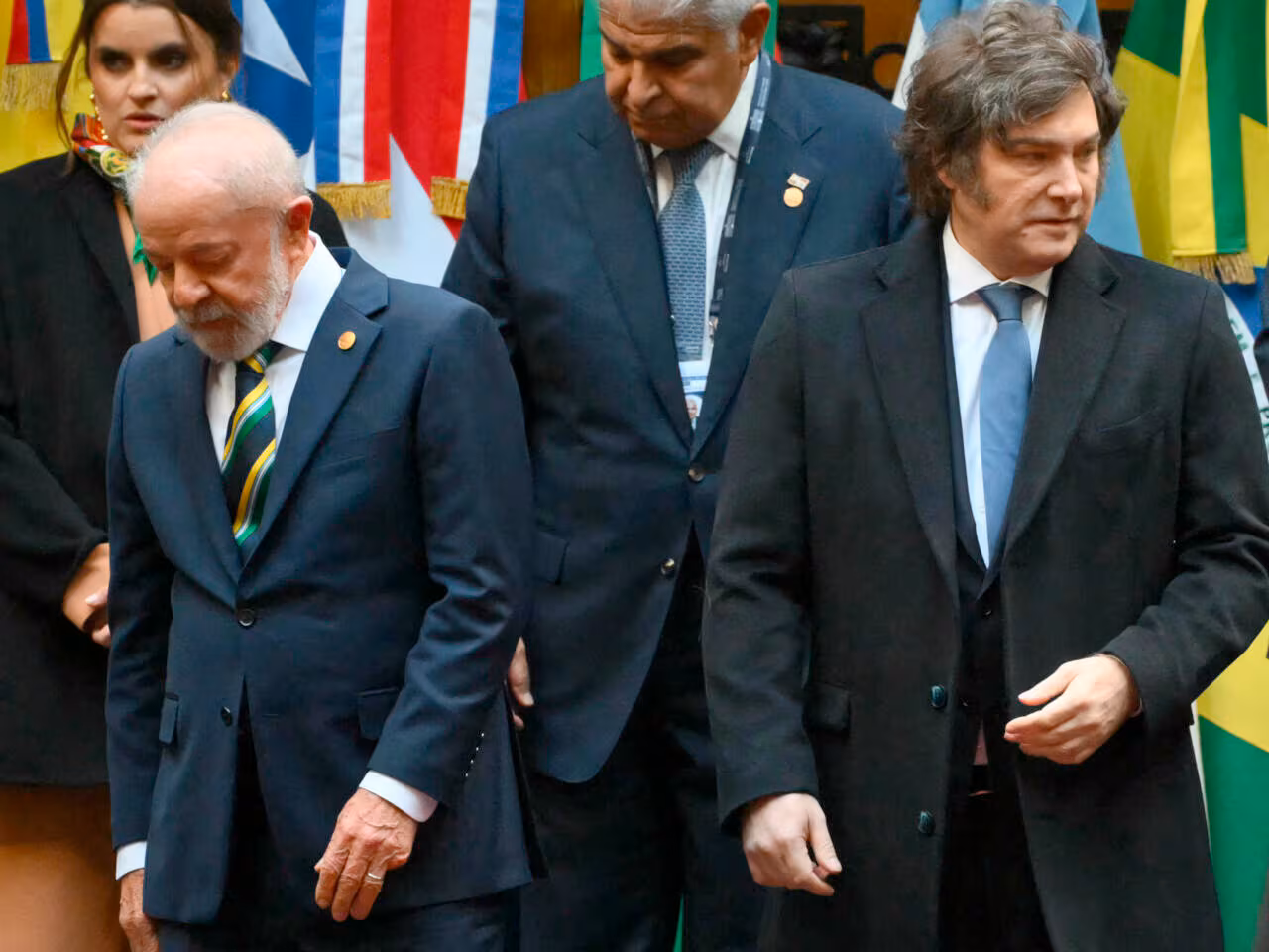 Diputados opositores llegan a Brasil para afianzar las relaciones diplomáticas con Lula da Silva Una comitiva de diputados opositores llega este martes a Brasil para afianzar las relaciones diplomáticas con el presidente Lula da Silva, tras los insultos del presidente Javier Milei.